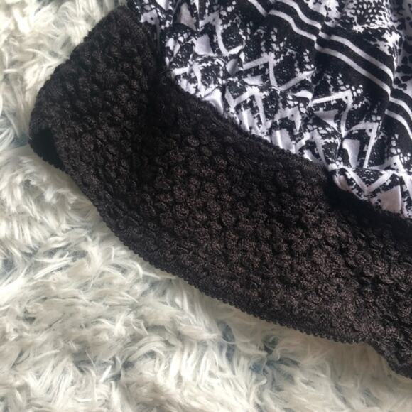 Jessica Simpson Small Black White Tube Crop Top - Picture 4 of 8